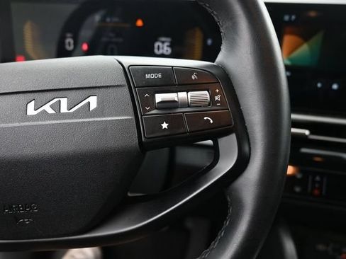 Used 2026 Kia Sportage LX FWD image 17
