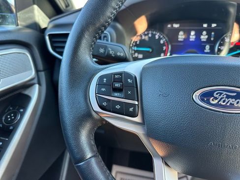 Used 2023 Ford Explorer Limited image 24