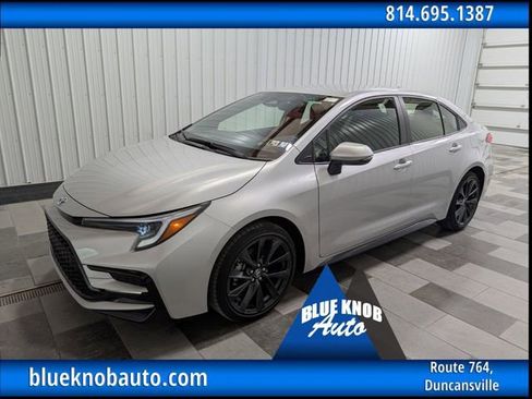 Used 2025 Toyota Corolla SE image 1