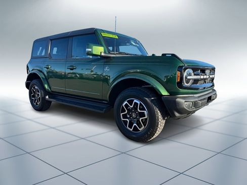 New 2025 Ford Bronco Outer Banks image 2