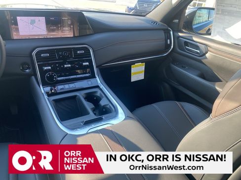 New 2025 Nissan Armada SL w/ Captain's Chari Seat Package image 20