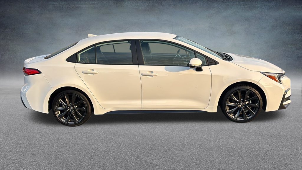 Used 2025 Toyota Corolla SE FWD image 27