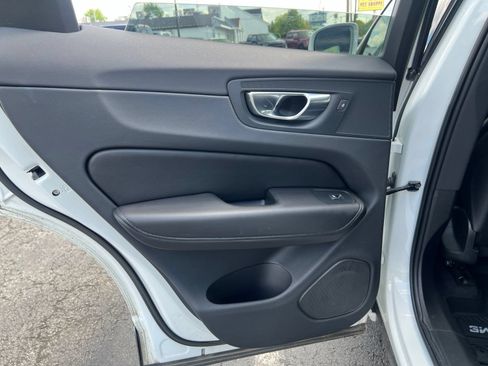 Used 2023 Volvo XC60 B5 Core AWD/4WD image 44
