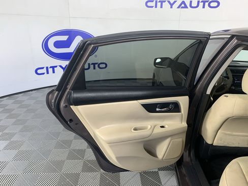 Used 2015 Nissan Altima 2.5 S w/ Sport Value Package image 25