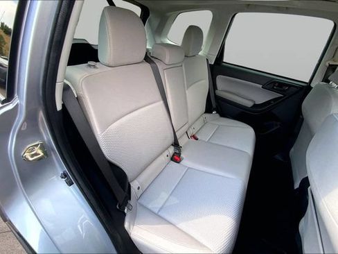 Used 2017 Subaru Forester 2.5i Premium AWD/4WD image 19