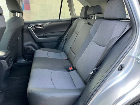Used 2025 Toyota RAV4 XLE image 28