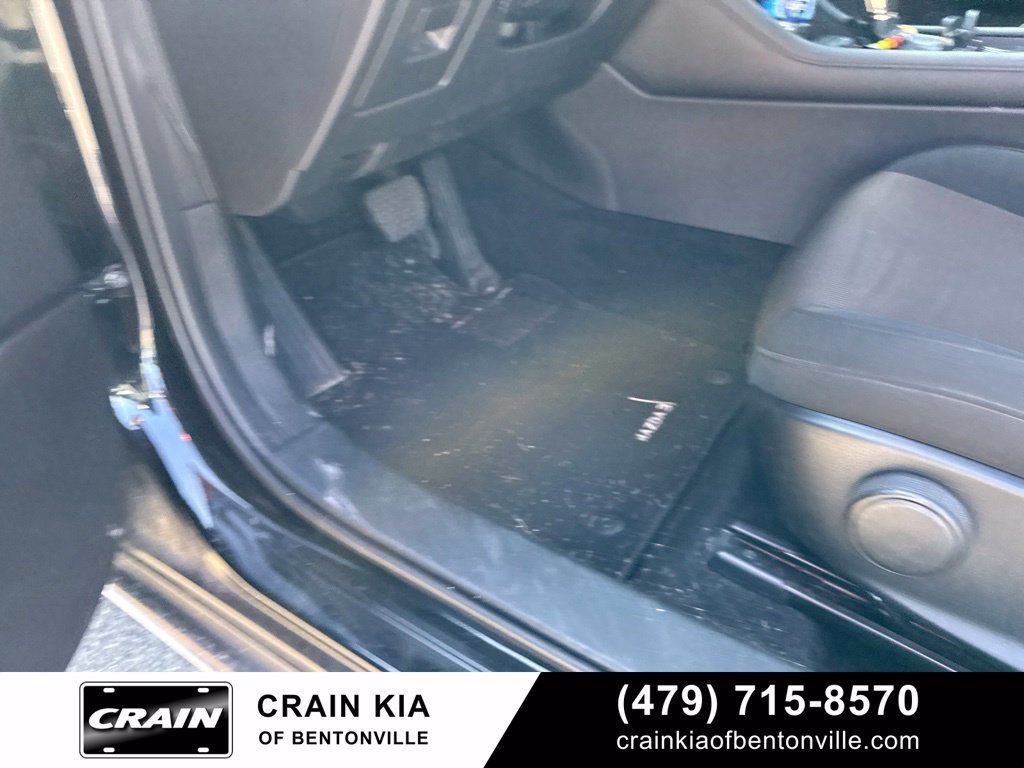 Used 2021 MAZDA MAZDA3 s FWD image 9