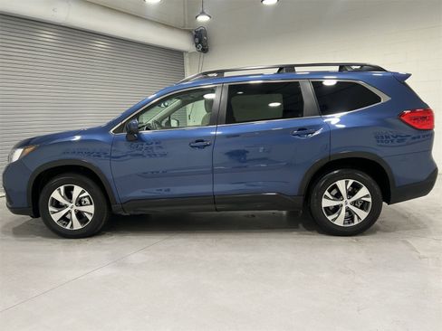 Used 2022 Subaru Ascent Premium w/ Convenience Package image 5