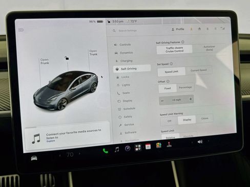 Used 2018 Tesla Model 3 Long Range RWD image 22