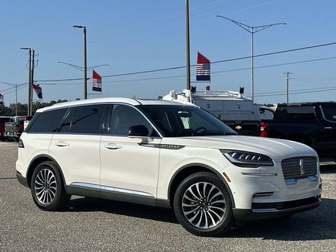 Used 2022 Lincoln Aviator Reserve w/ Equipment Group 201A image 4