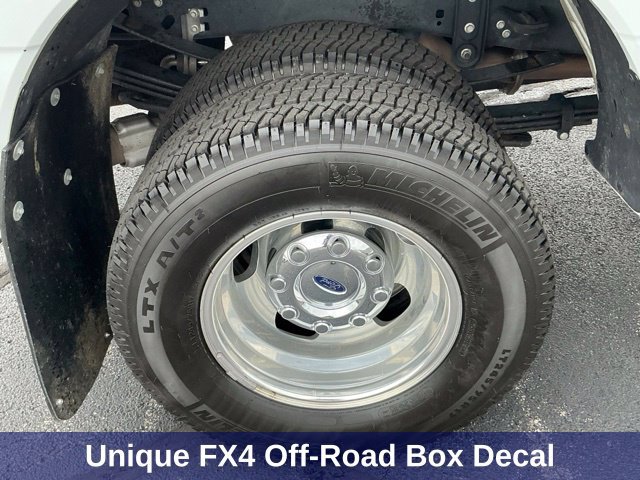 Used 2025 Ford F350 Lariat AWD/4WD image 13