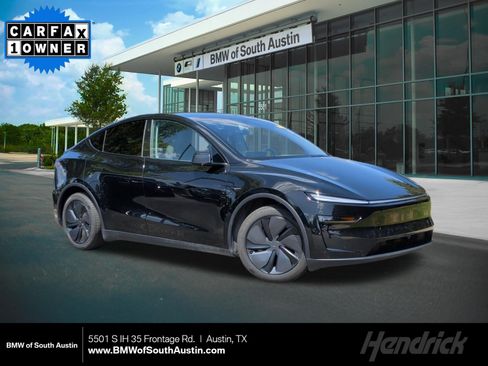 Used 2026 Tesla Model Y AWD image 1
