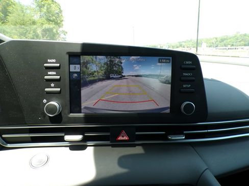 Used 2025 Hyundai Elantra Sport FWD image 25