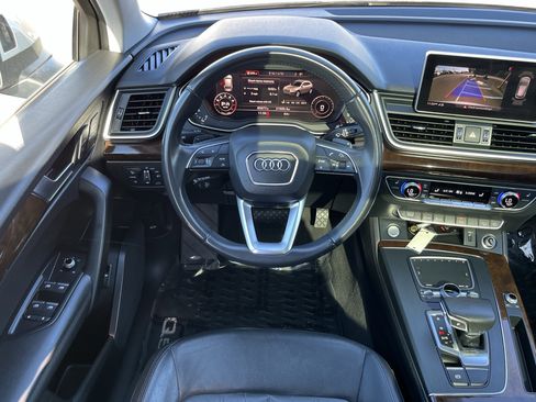 Used 2019 Audi Q5 Premium Plus image 12