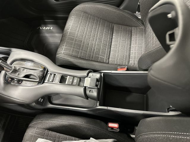 Used 2025 Honda HR-V LX image 24