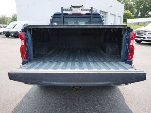 Used 2021 Chevrolet Silverado 1500 LT AWD/4WD image 12