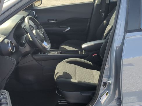 Used 2024 Nissan Kicks SV FWD image 12