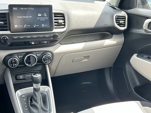 New 2026 Hyundai Venue SEL FWD image 23
