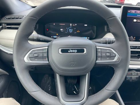 Used 2024 Jeep Compass Limited w/ Elite Group AWD/4WD image 13