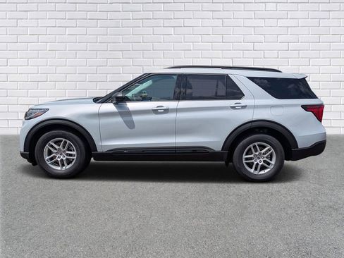 New 2026 Ford Explorer Active w/ Active Comfort Package RWD image 2