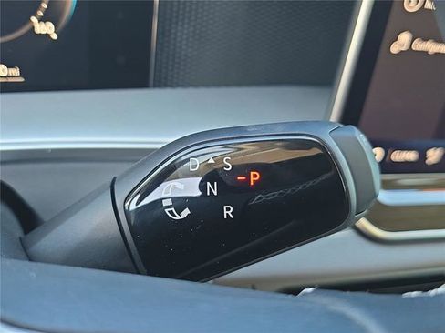New 2026 Volkswagen Tiguan SE FWD image 21