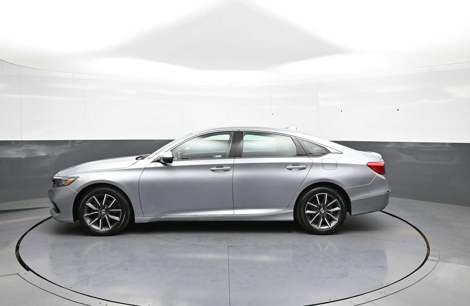 Certified 2022 Honda Accord EX-L image 9