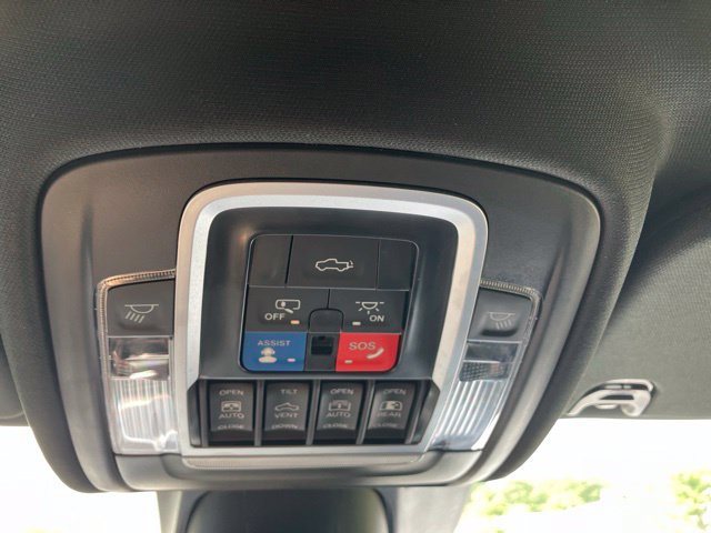 Used 2023 RAM 1500 Laramie AWD/4WD image 15