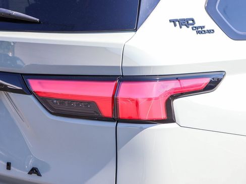 Certified 2025 Toyota Sequoia Platinum w/ TRD Off-Road Package AWD/4WD image 8
