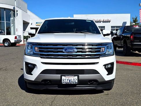 Used 2019 Ford Expedition XLT w/ Equipment Group 201A image 2