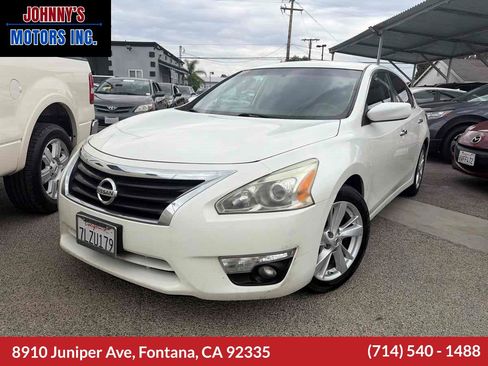 Used 2015 Nissan Altima 2.5 SV FWD image 1