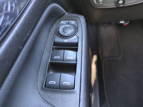 Used 2023 Chevrolet Equinox RS w/ RS Leather Package FWD image 22