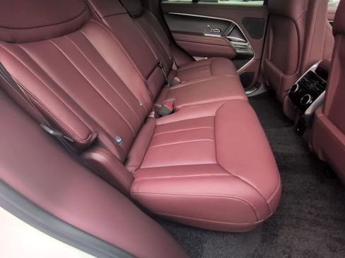 New 2026 Land Rover Range Rover SE image 21