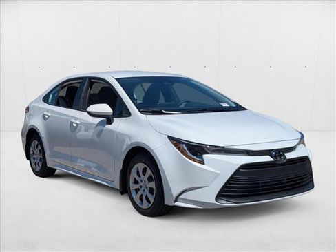 New 2025 Toyota Corolla LE FWD image 6
