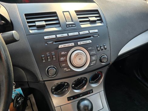 Used 2010 MAZDA MAZDA3 i Touring image 17