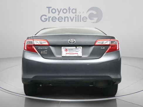 Used 2013 Toyota Camry LE image 10