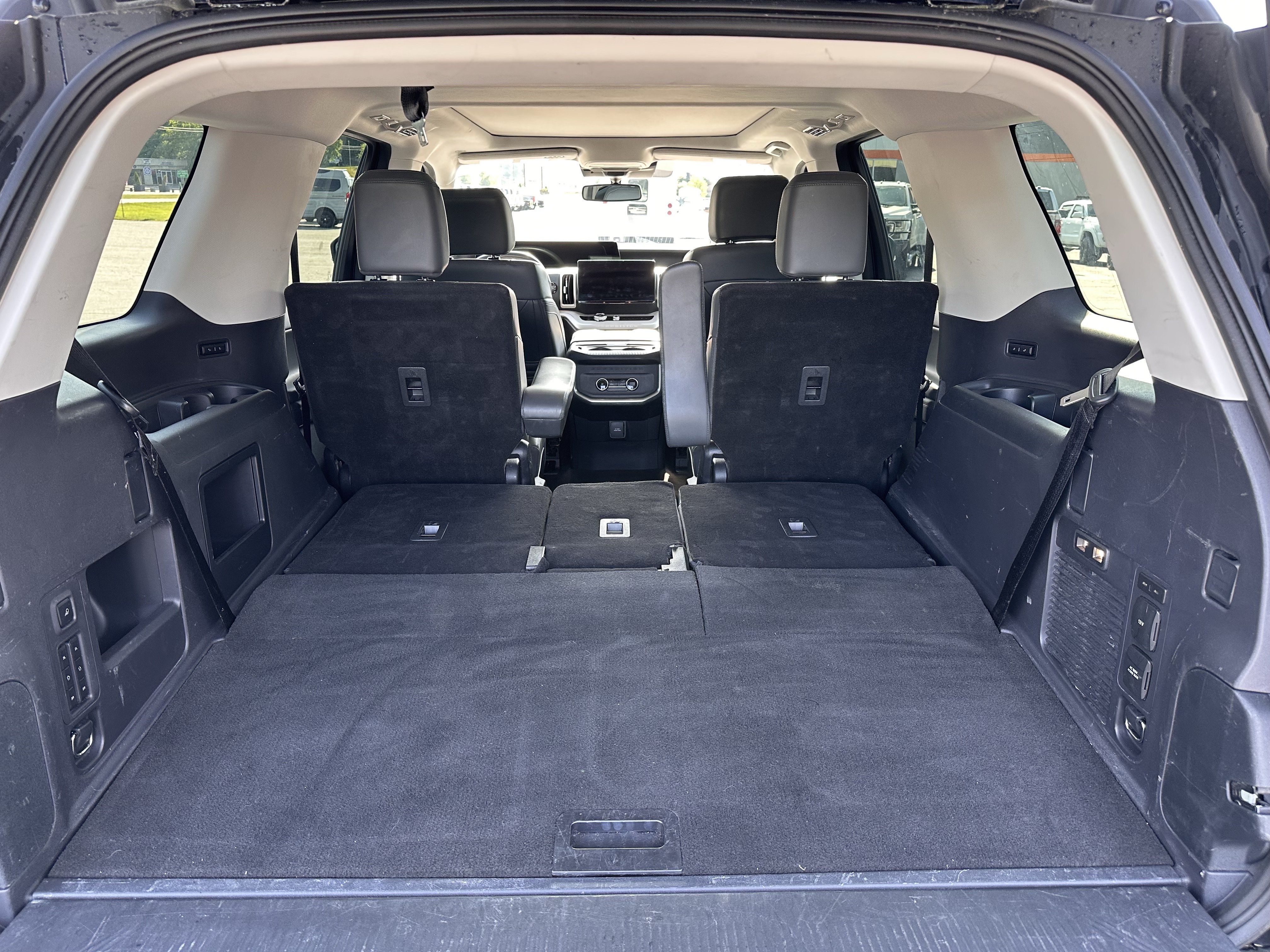 Certified 2025 Ford Expedition Active AWD/4WD image 17