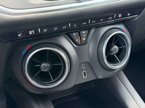 Certified 2021 Chevrolet Blazer LT FWD image 24