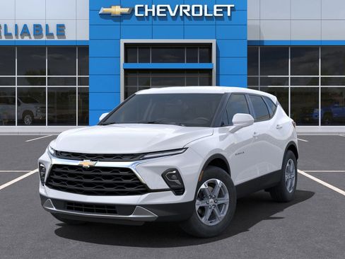 New 2025 Chevrolet Blazer LT w/ Driver Confidence Package image 6