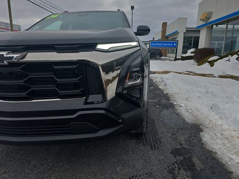 New 2026 Chevrolet Equinox ACTIV w/ LPO, Floor Liner Package image 10