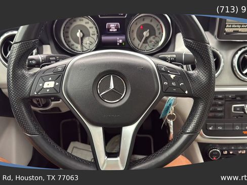 Used 2015 Mercedes-Benz GLA 250 4MATIC image 41