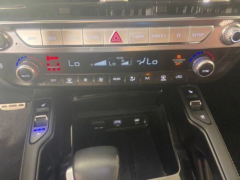 Used 2024 Kia Telluride AWD image 7