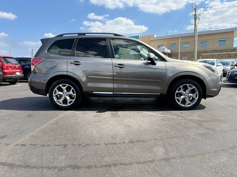 Used 2017 Subaru Forester 2.5i Touring AWD/4WD image 2