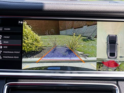 Used 2020 Porsche Panamera 4 image 16