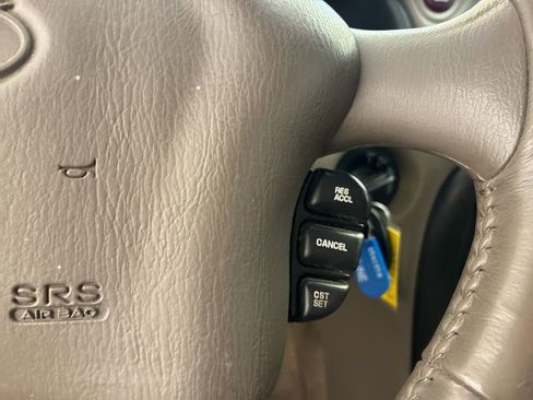 Used 2004 Oldsmobile Alero GL FWD image 15