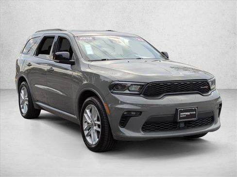 Used 2023 Dodge Durango GT image 3
