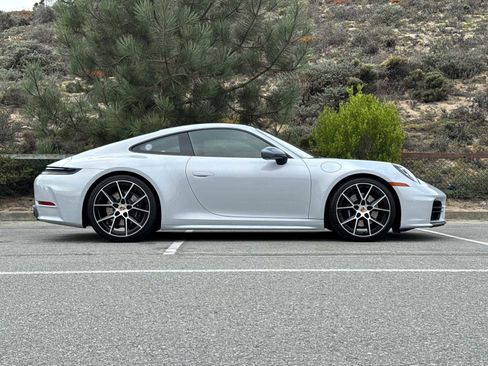 Certified 2025 Porsche 911 Carrera T image 9