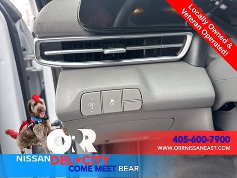 Used 2025 Hyundai Elantra SEL FWD image 16