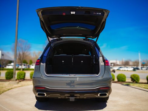 New 2026 Mercedes-Benz GLS 450 4MATIC image 36