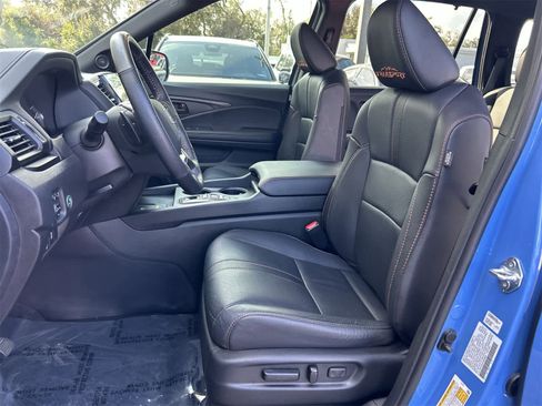 Used 2025 Honda Passport TrailSport image 11