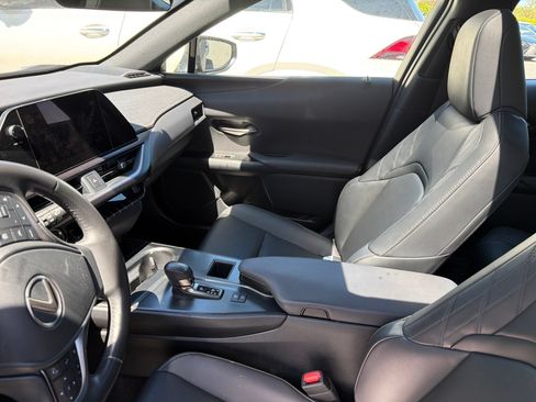Used 2025 Lexus UX 300h FWD w/ Accessory Package (Z2) image 6
